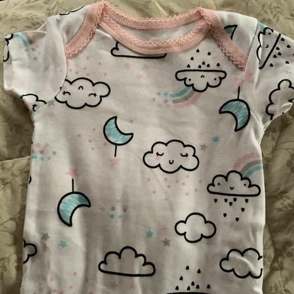 🧁Onesie & Socks Baby Girl Gift “CUPCAKES!” Onesies & Baby Socks Cupcake 4ct Box - Picture 10 of 13